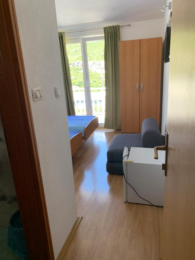 Room Ivana Neum Bagian luar foto