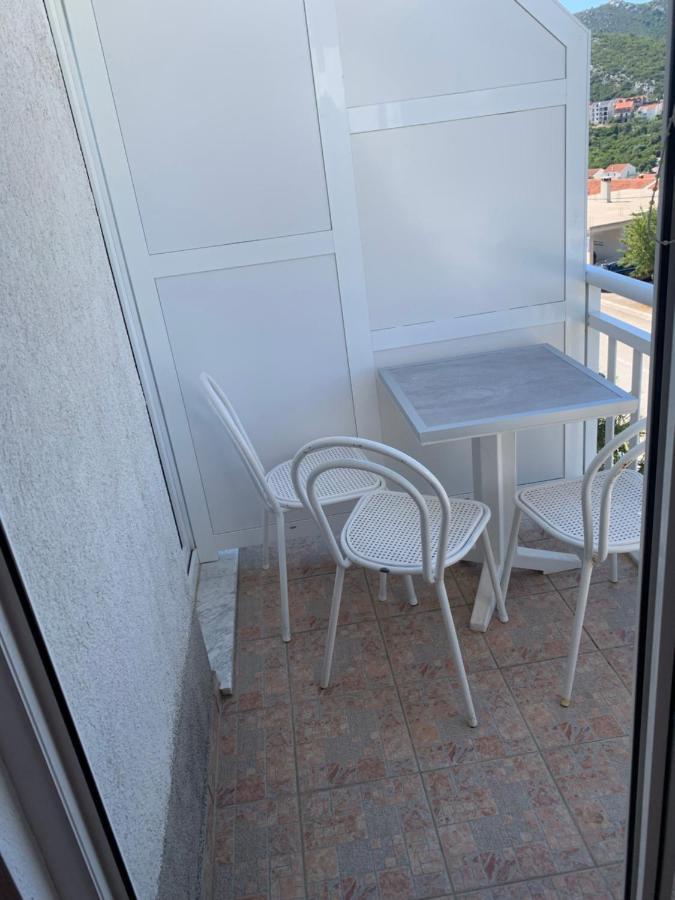 Room Ivana Neum Bagian luar foto