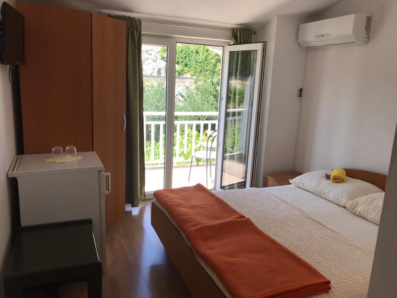 Room Ivana Neum Bagian luar foto