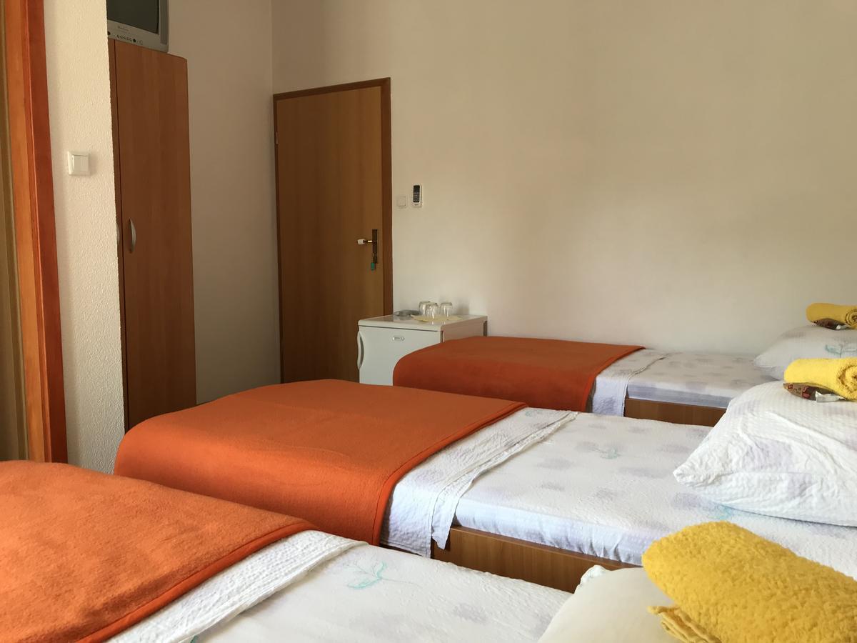 Room Ivana Neum Bagian luar foto