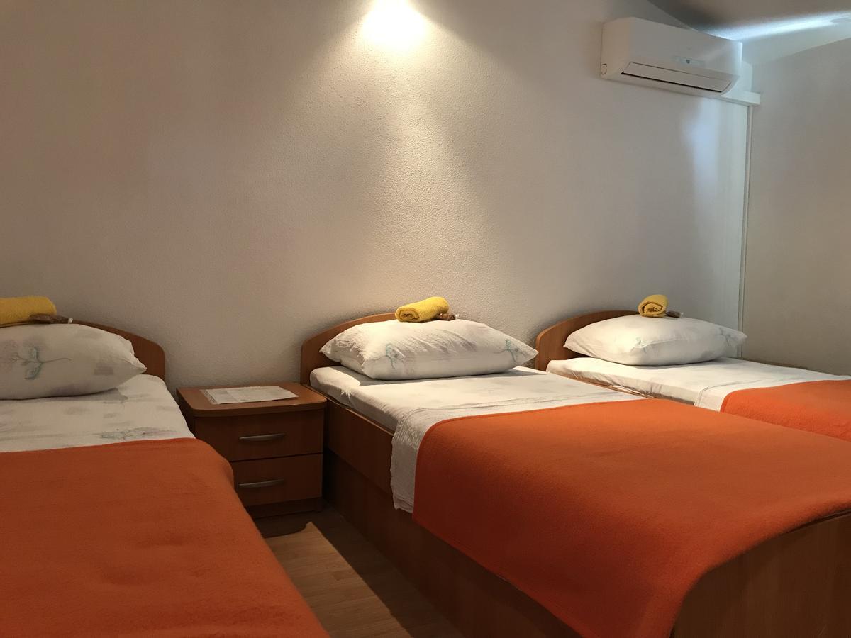 Room Ivana Neum Bagian luar foto